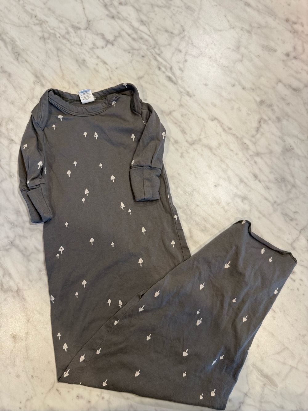 Colored Organics Gray Baby Gown with White Tiny Arrow Print